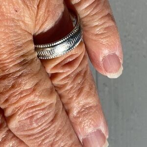 Silvertone Etched Band Ring Unisex Size 7.5
